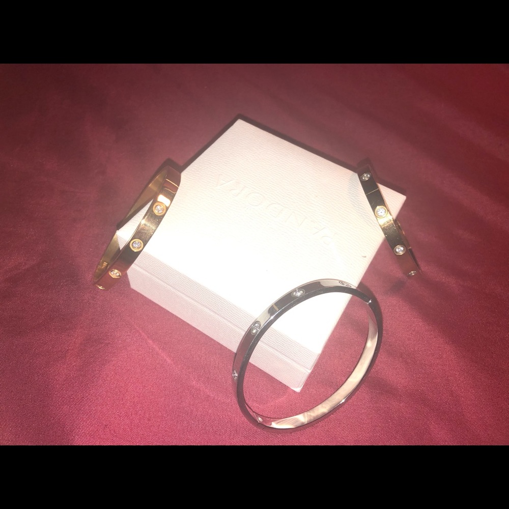 Bracelets - Picture 2 of 3
